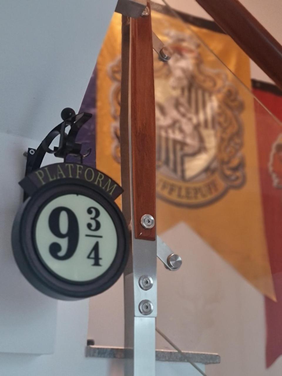 Апарт отель The Hidden Hogwarts - Nearly Bui Vien Walking Street Хошимин Экстерьер фото